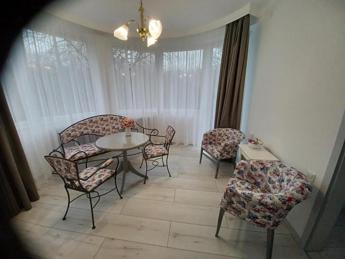 Villa Rose Garden Nyíregyháza Exterior foto